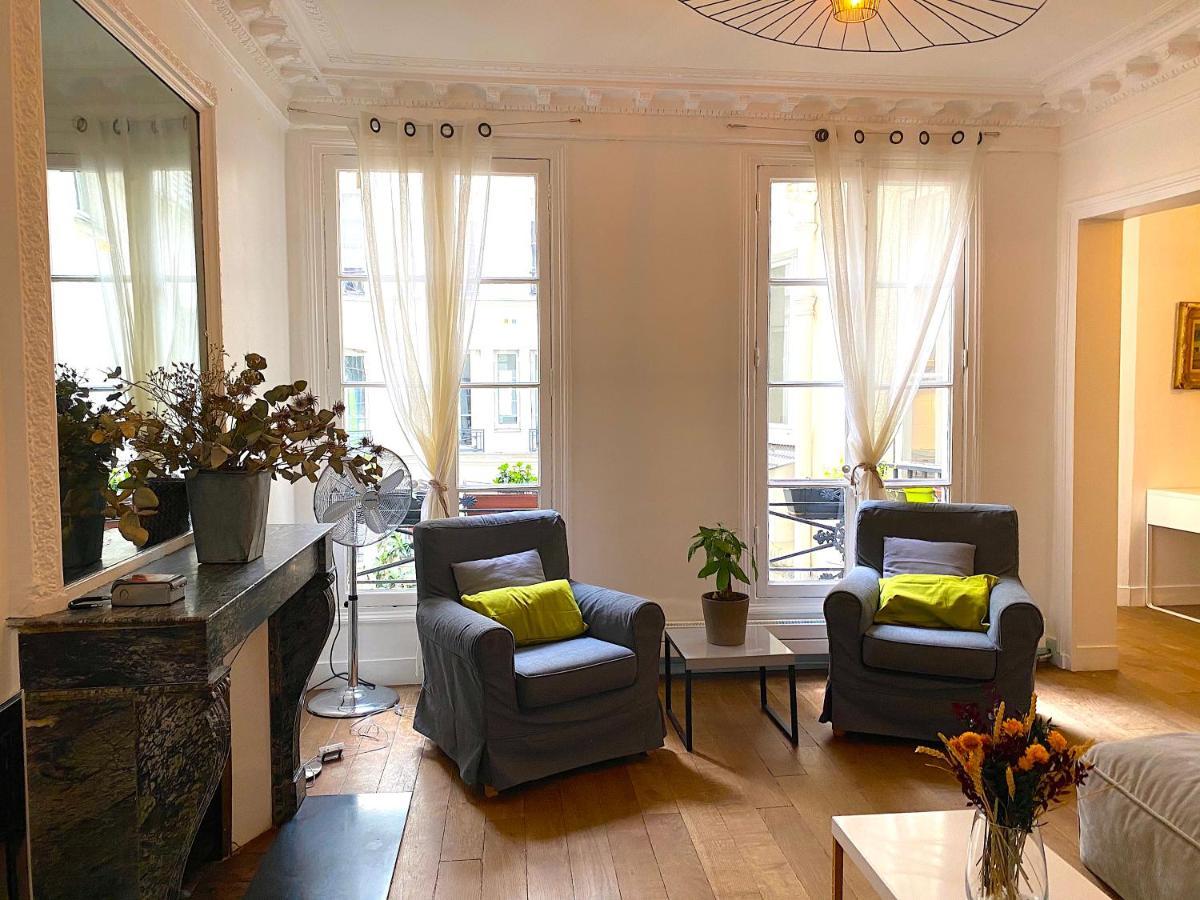 Appartement Real Parisian With 2 Bedrooms And Ac *