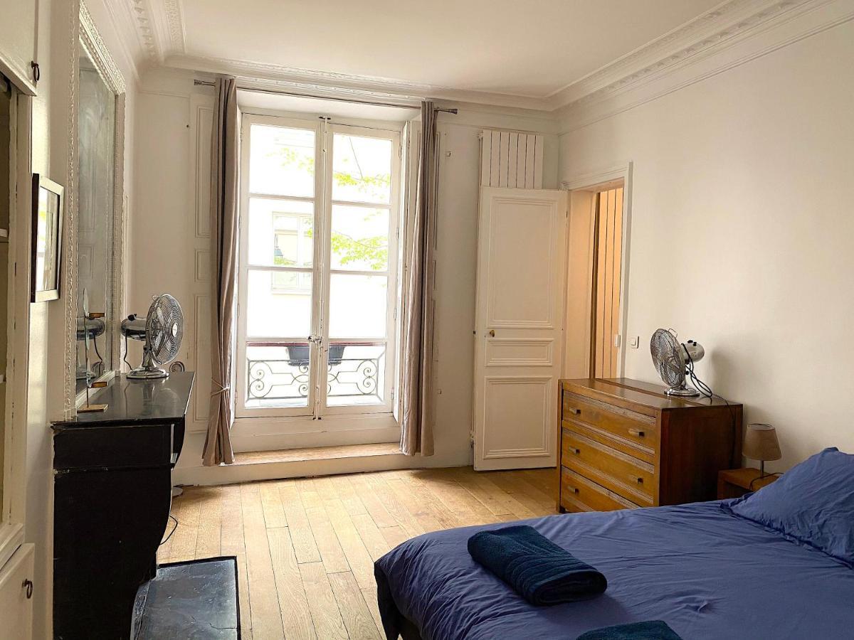 Real Parisian With 2 Bedrooms And Ac Appartement