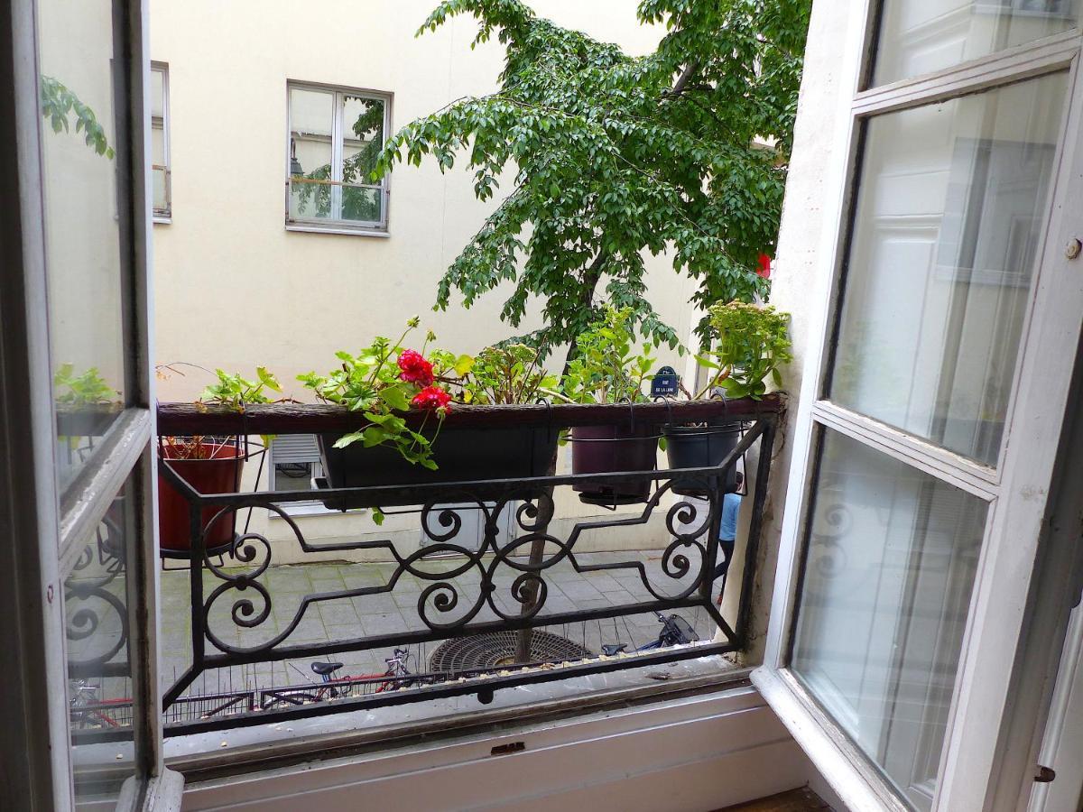 Real Parisian With 2 Bedrooms And Ac Appartement Paris